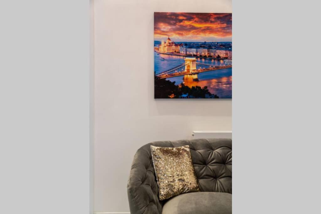 Premium By Hi5-king Street's Luxury Budapesta