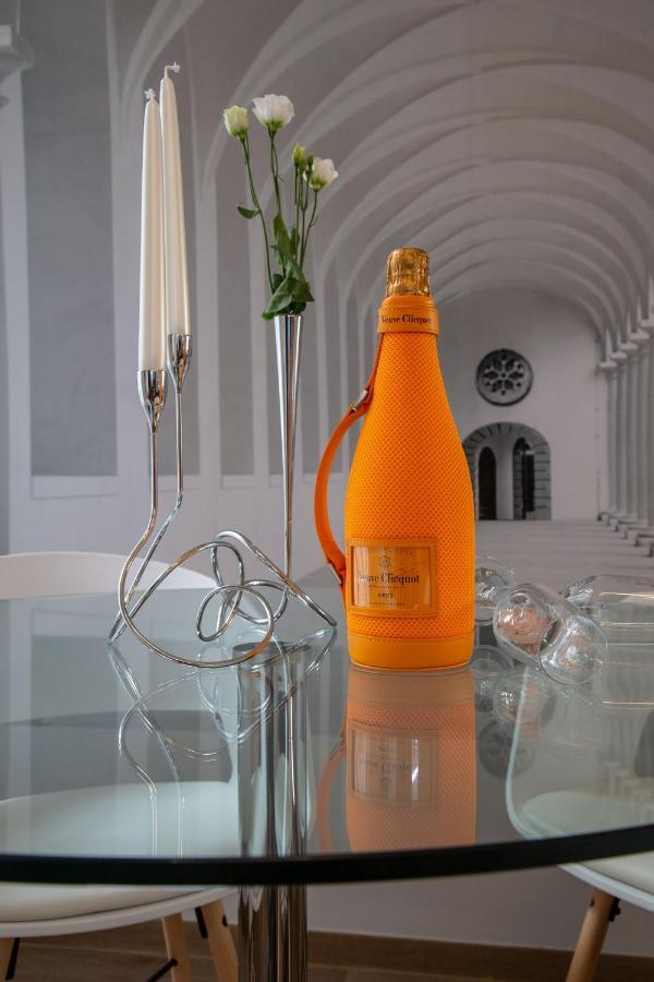 Premium By Hi5-king Street's Luxury Budapesta